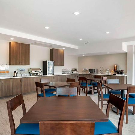 Comfort Inn & Suites Destin Near Henderson Beach ミラマー・ビーチ エクステリア 写真