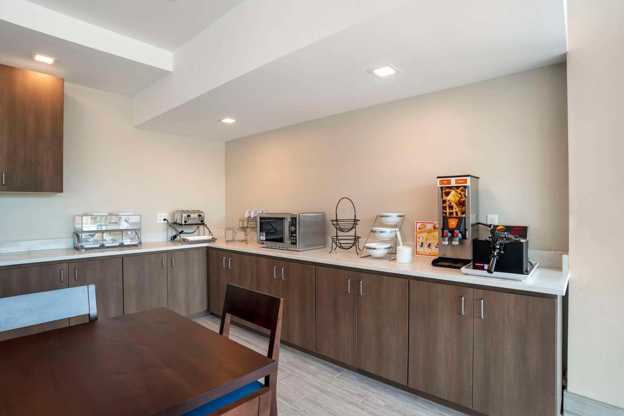 Comfort Inn & Suites Destin Near Henderson Beach ミラマー・ビーチ エクステリア 写真