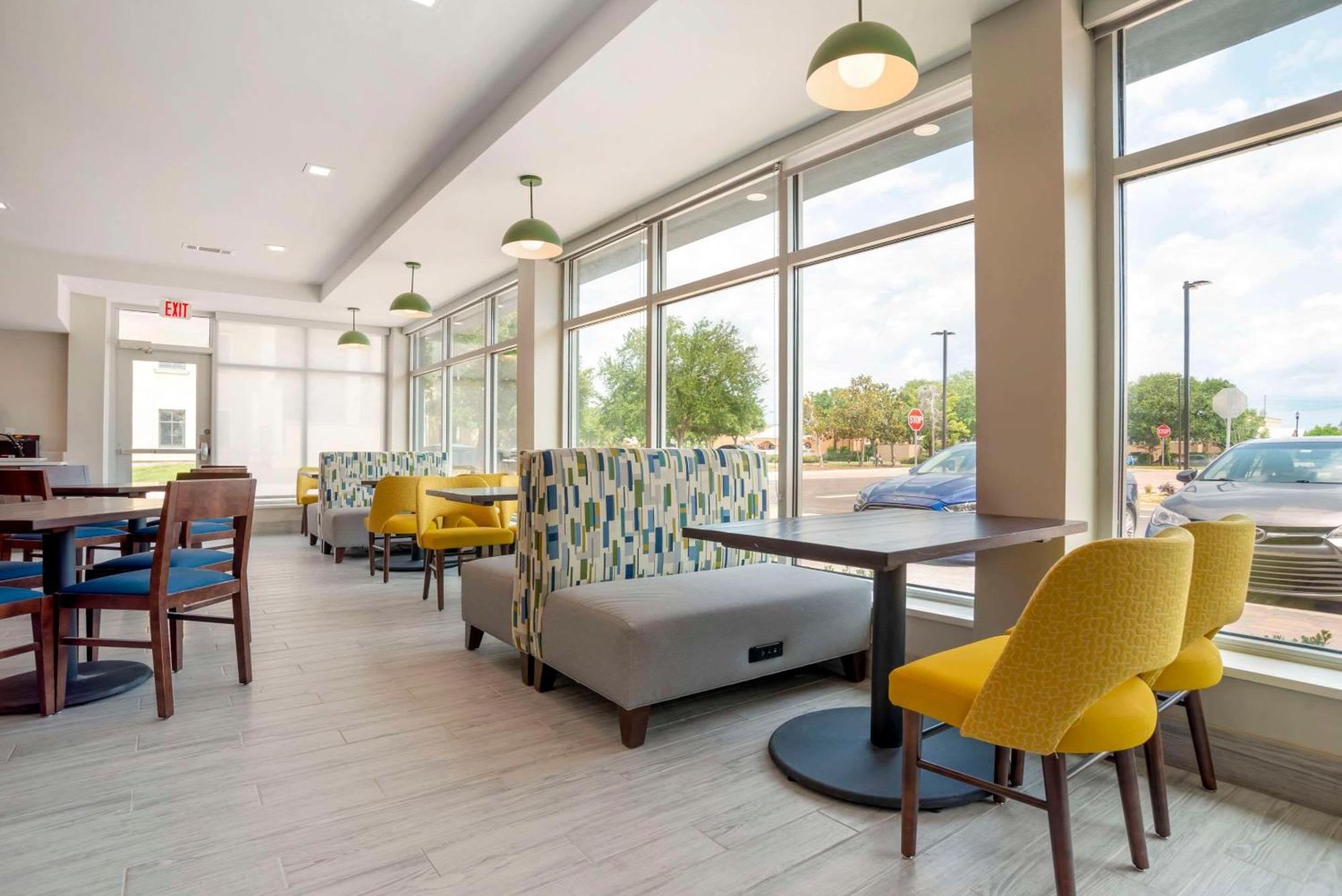 Comfort Inn & Suites Destin Near Henderson Beach ミラマー・ビーチ エクステリア 写真